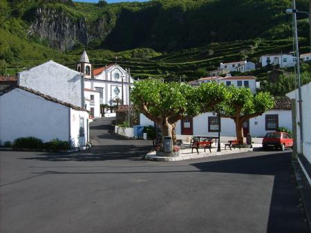 Petite place de Faja Grande